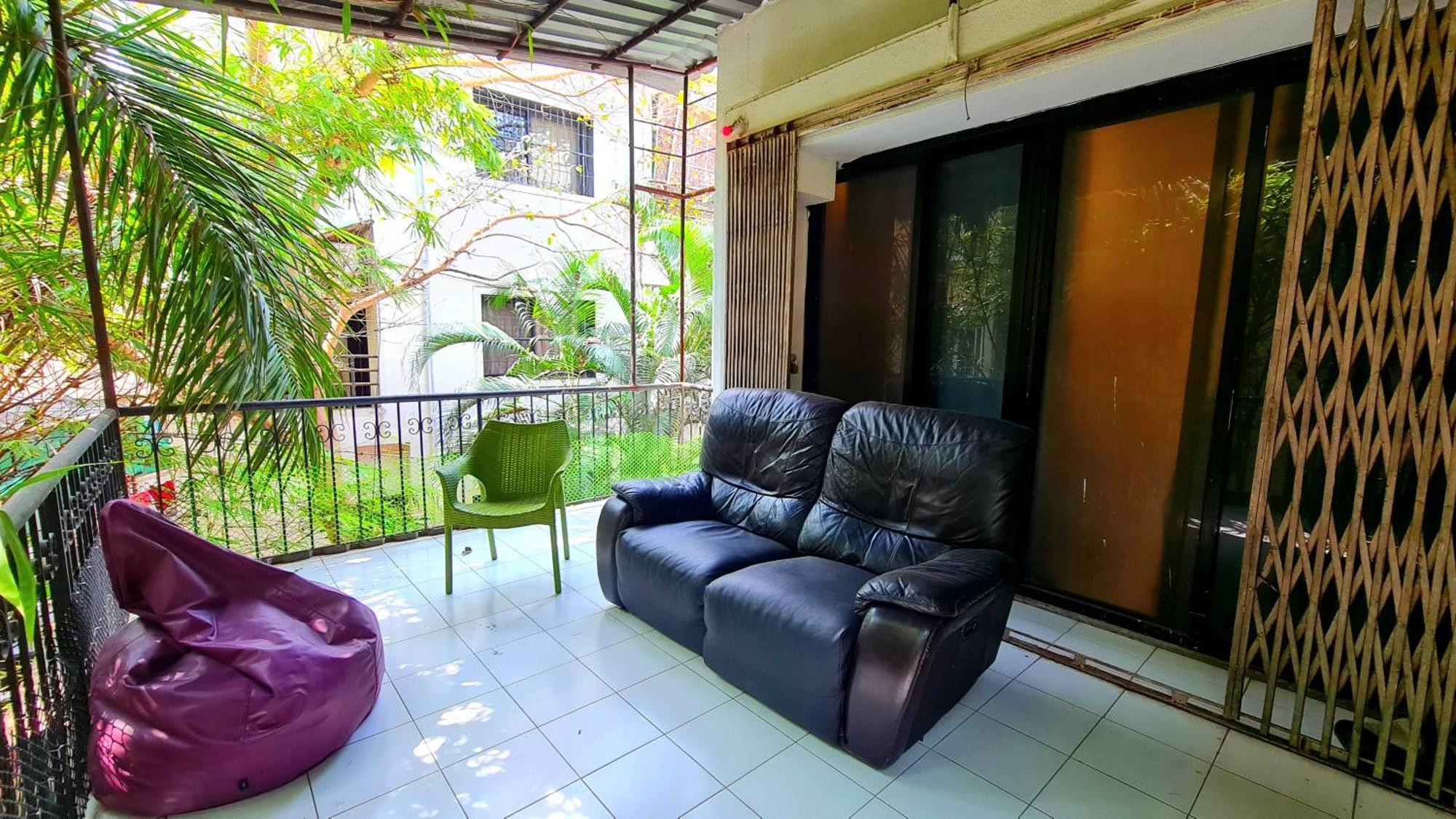 Rostel Backpackers Hostel Pune Exterior foto